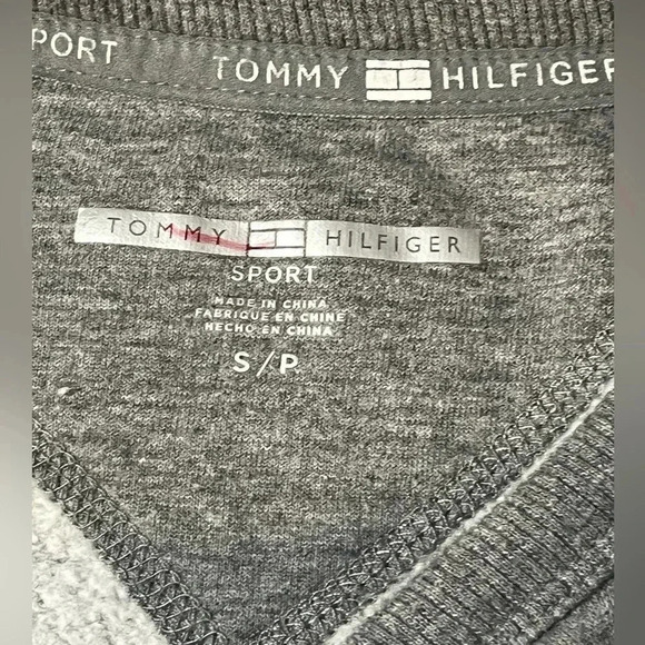 Tommy Hilfiger size S monochrome embroidered sweatshirt EUC - Picture 7 of 12